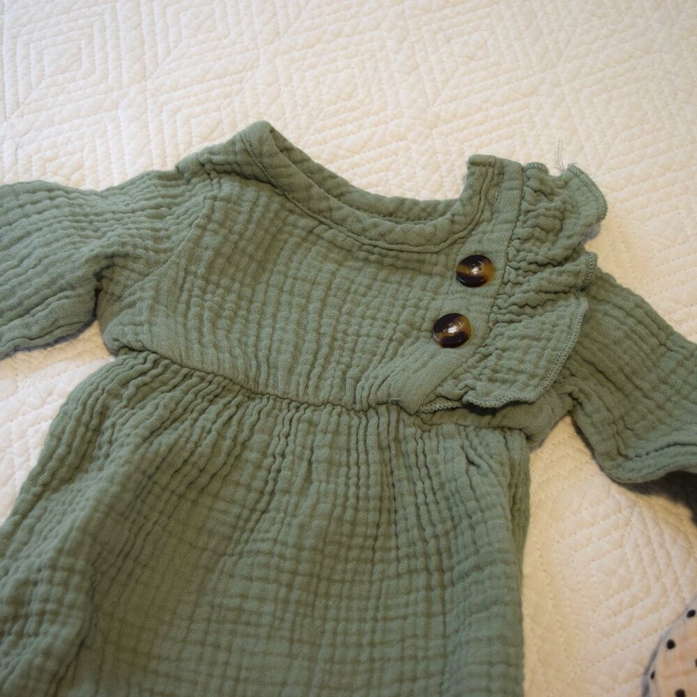 Shein Snap Bottom Rompers - Picture 3 of 5